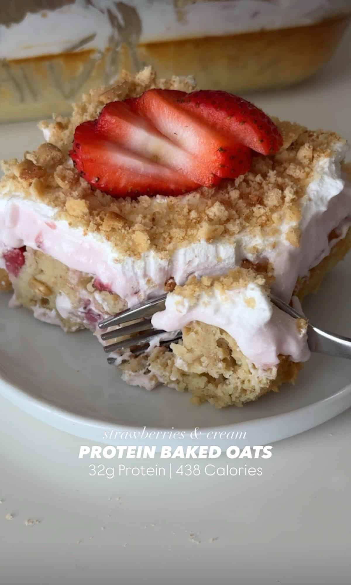 Strawberries and Cream Baked Oats 8 strawberries and cream baked oats hero