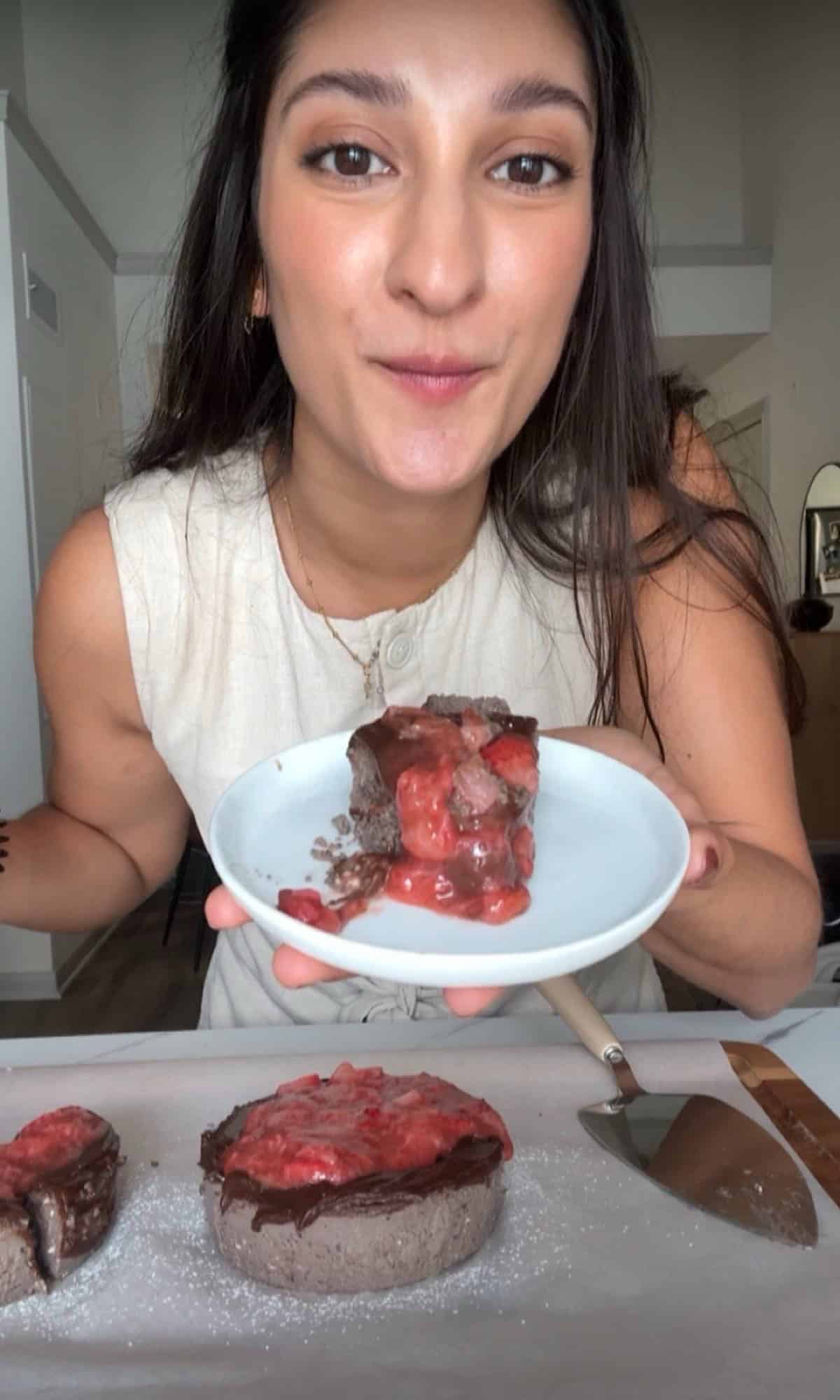 Mini Chocolate Strawberry Cheesecake for Two 2 mini chocolate strawberry cheesecake bite