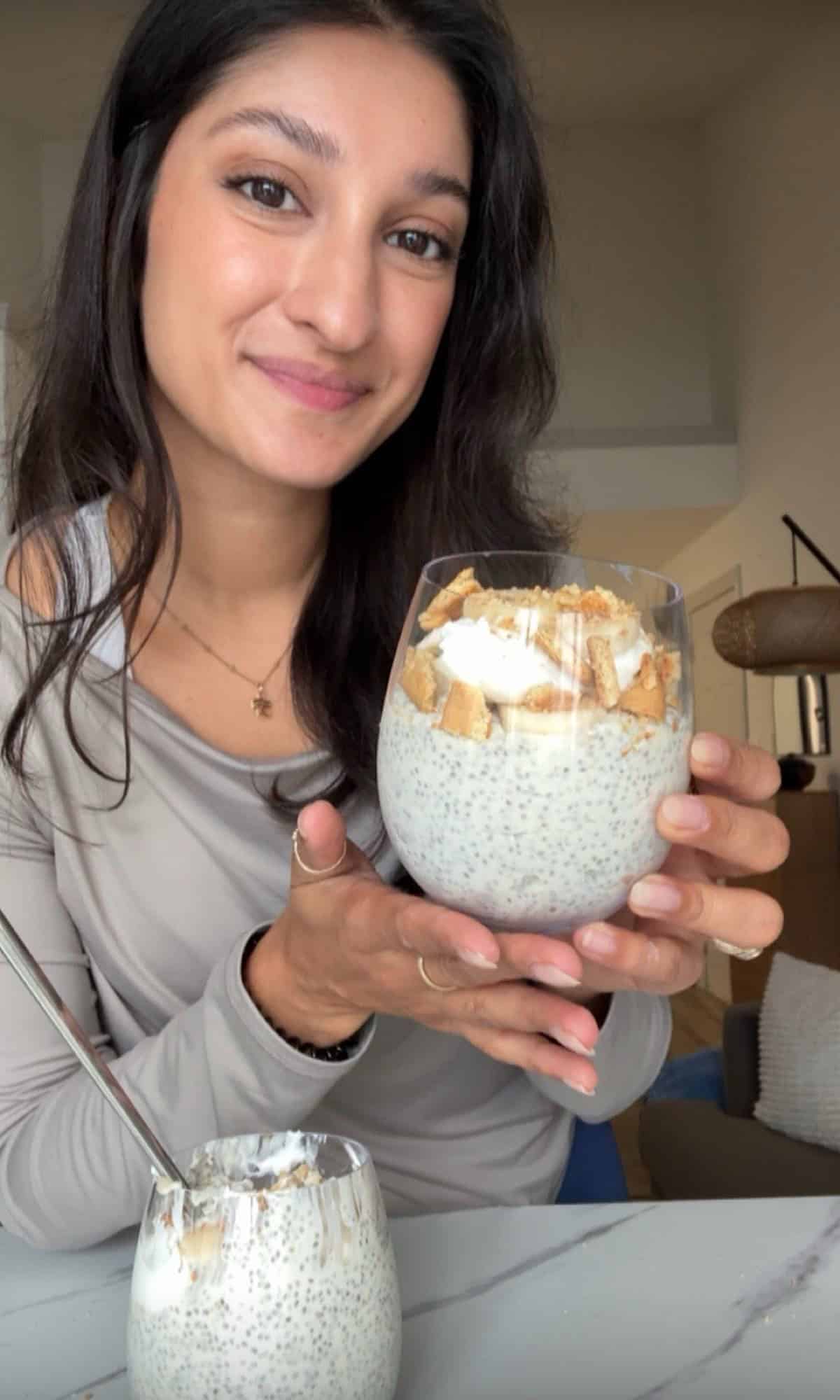 banana cream chia pudding bite