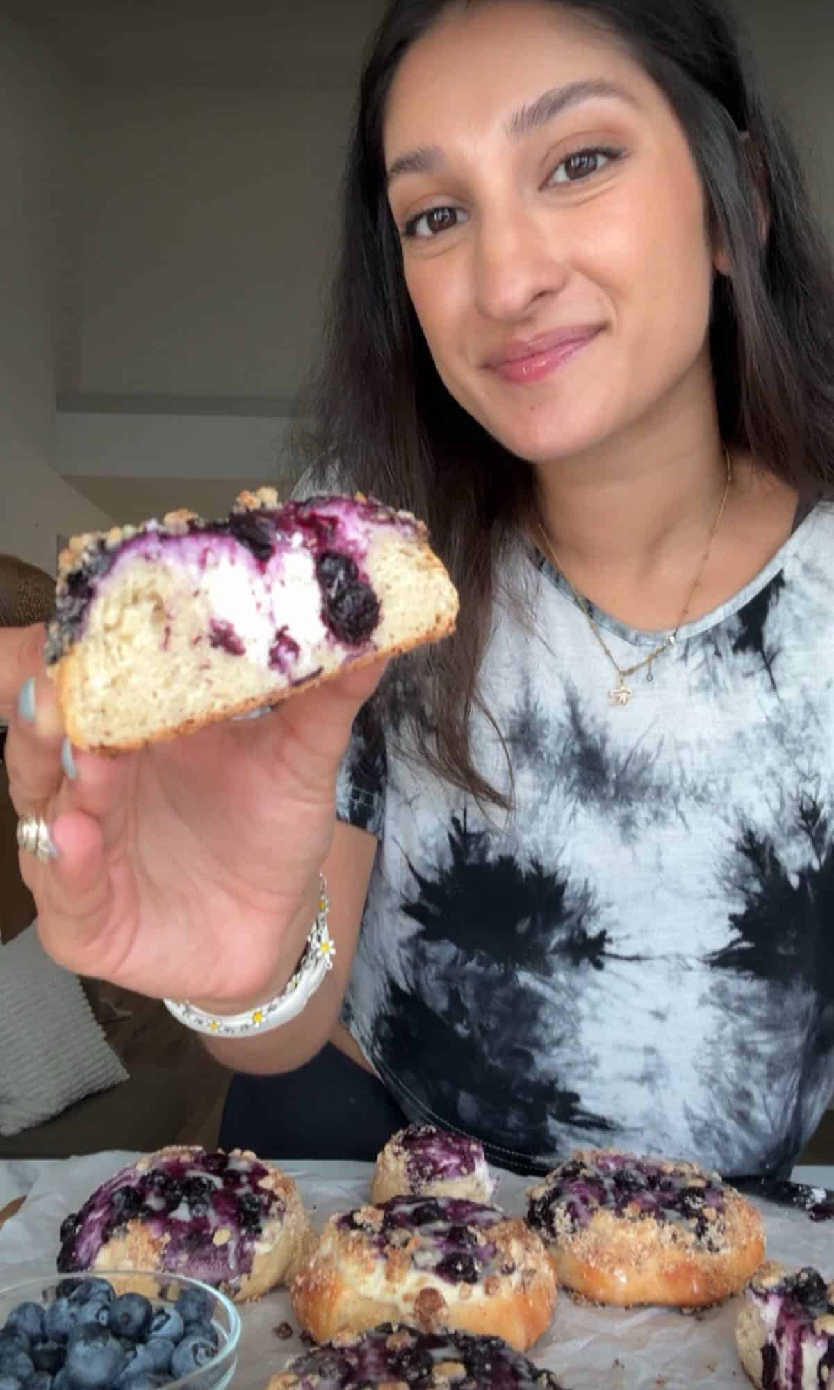 Protein Blueberry Cheesecake Buns 2 protein blueberry cheesecake buns bite