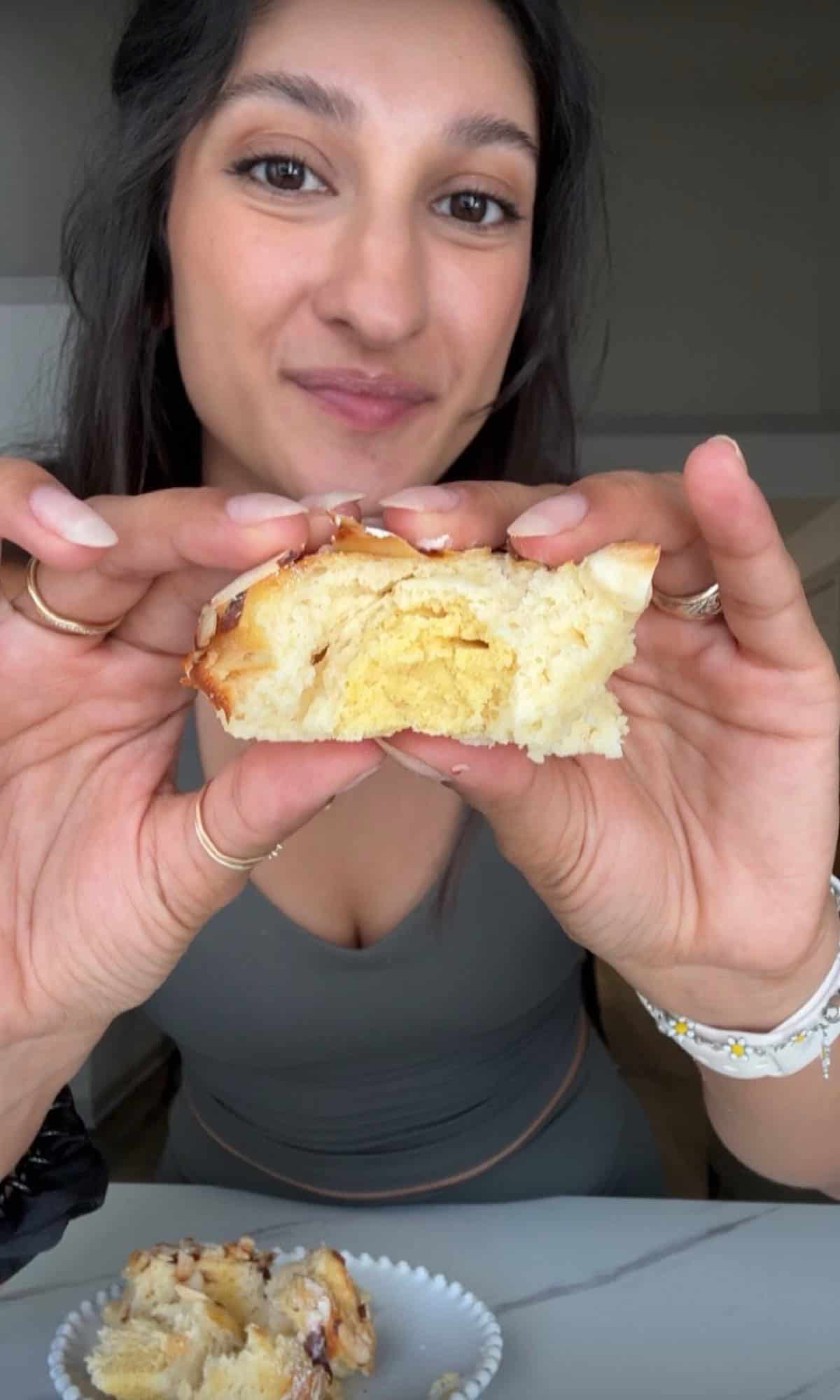 almond croissant bun bake bite