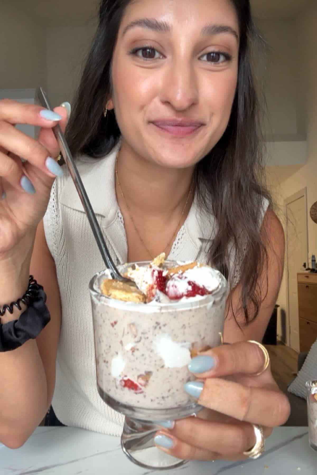 Strawberry S’mores Yogurt Parfait 2 strawberry smores yogurt parfait bite