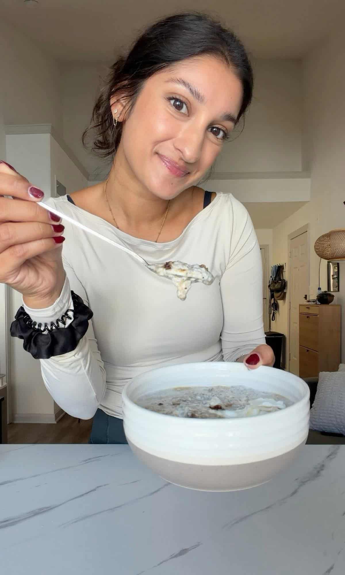 Warm Pecan Pie Chia Pudding 2 warm pecan pie chia pudding bite